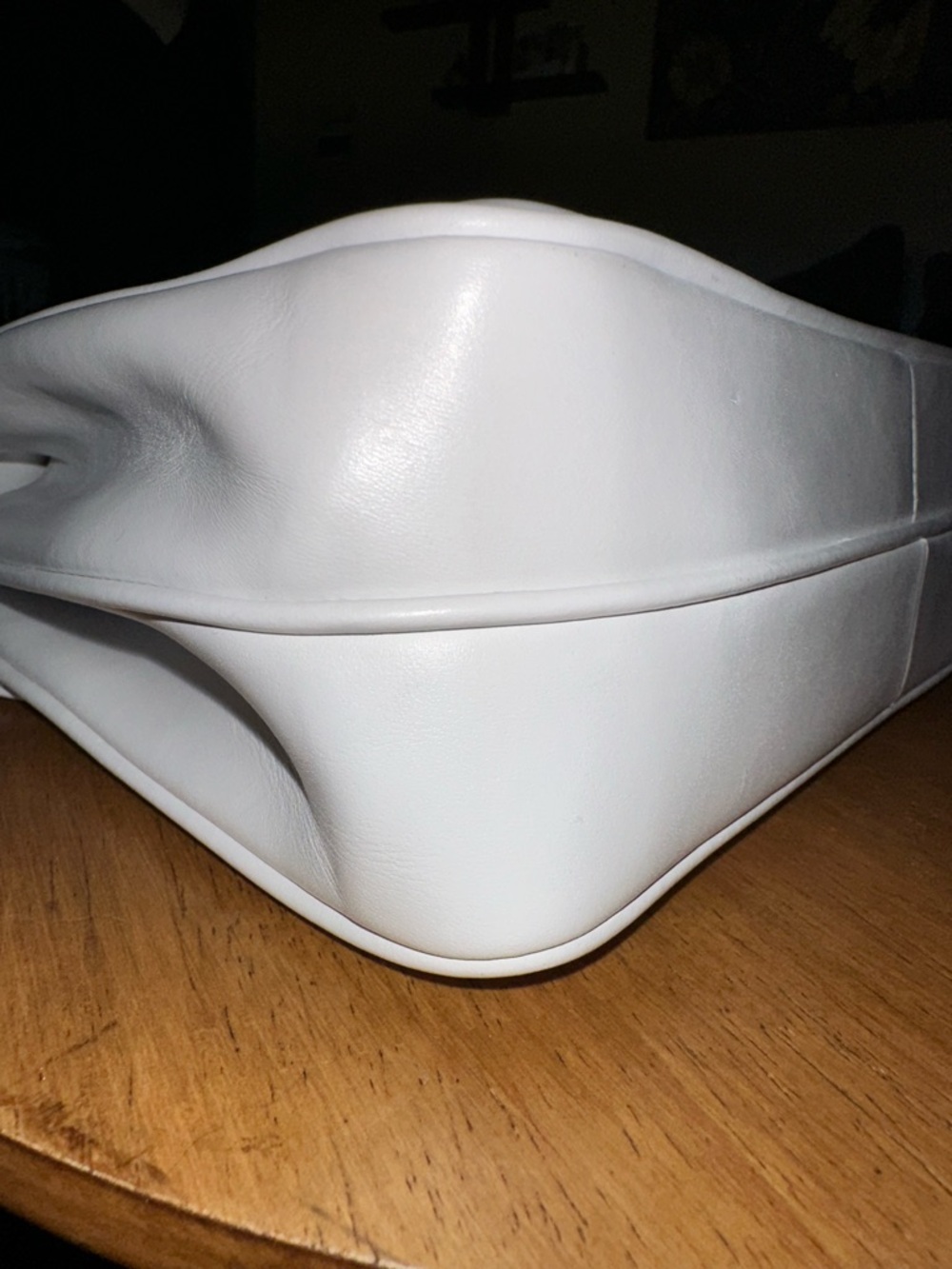 Vintage Gucci Kelly-like White Calfskin Leather Handbag with Suede Interior - Picture 6 of 16